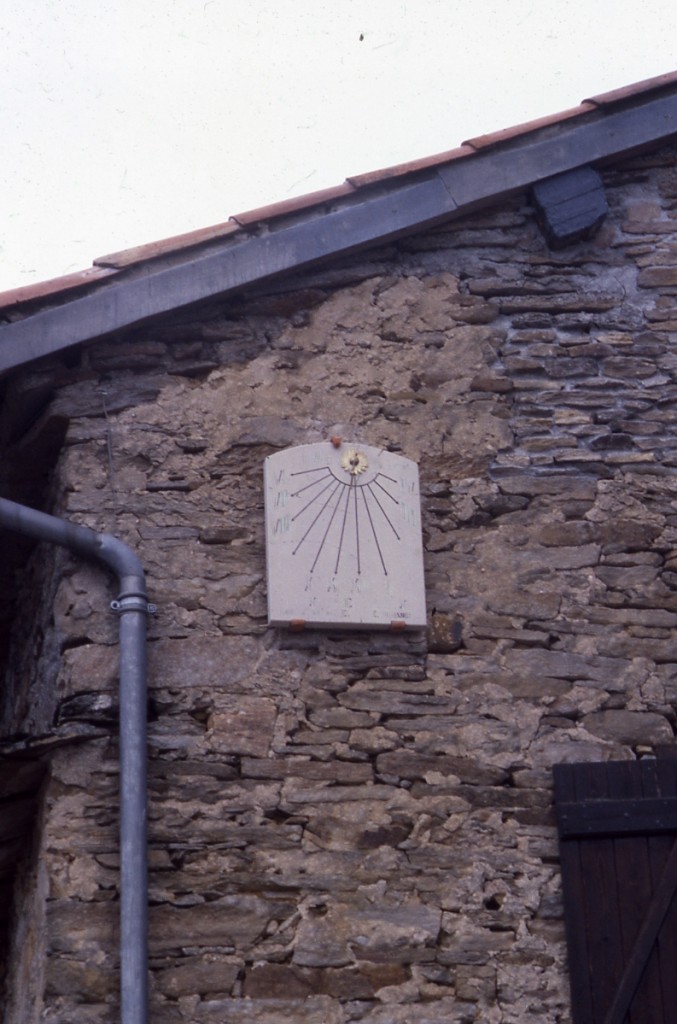 Cadran solaire Benoit Pont-de-l'Arn Tarn.